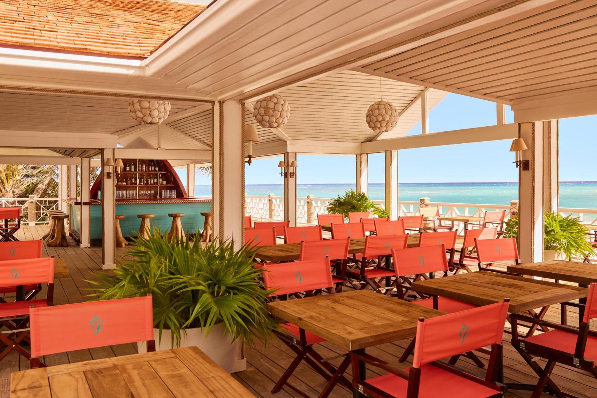 Coral Sands Hotel Dunmore Town Buitenkant foto