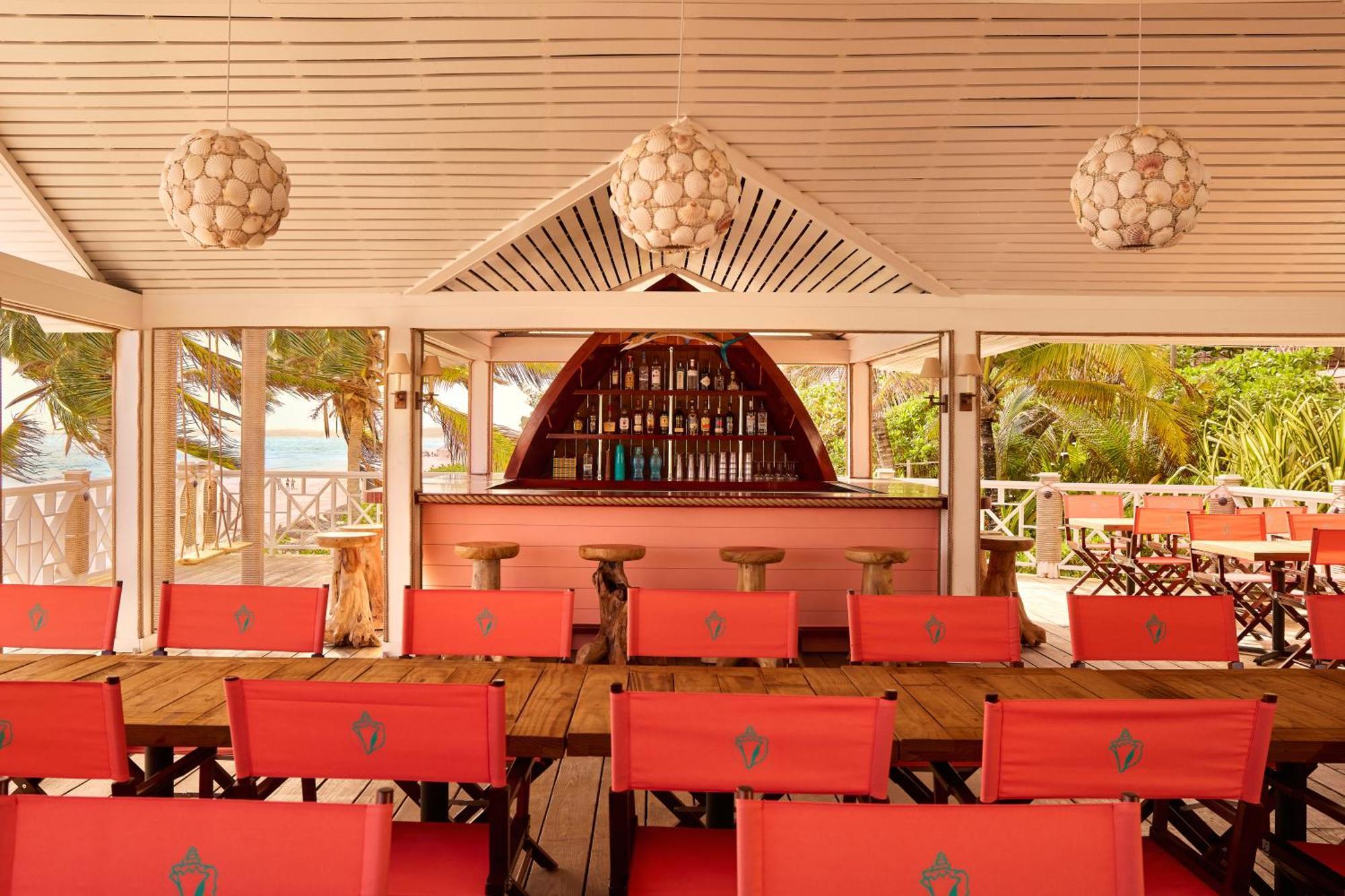 Coral Sands Hotel Dunmore Town Buitenkant foto