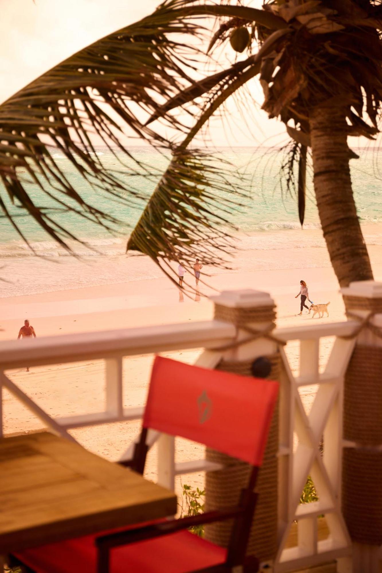 Coral Sands Hotel Dunmore Town Buitenkant foto