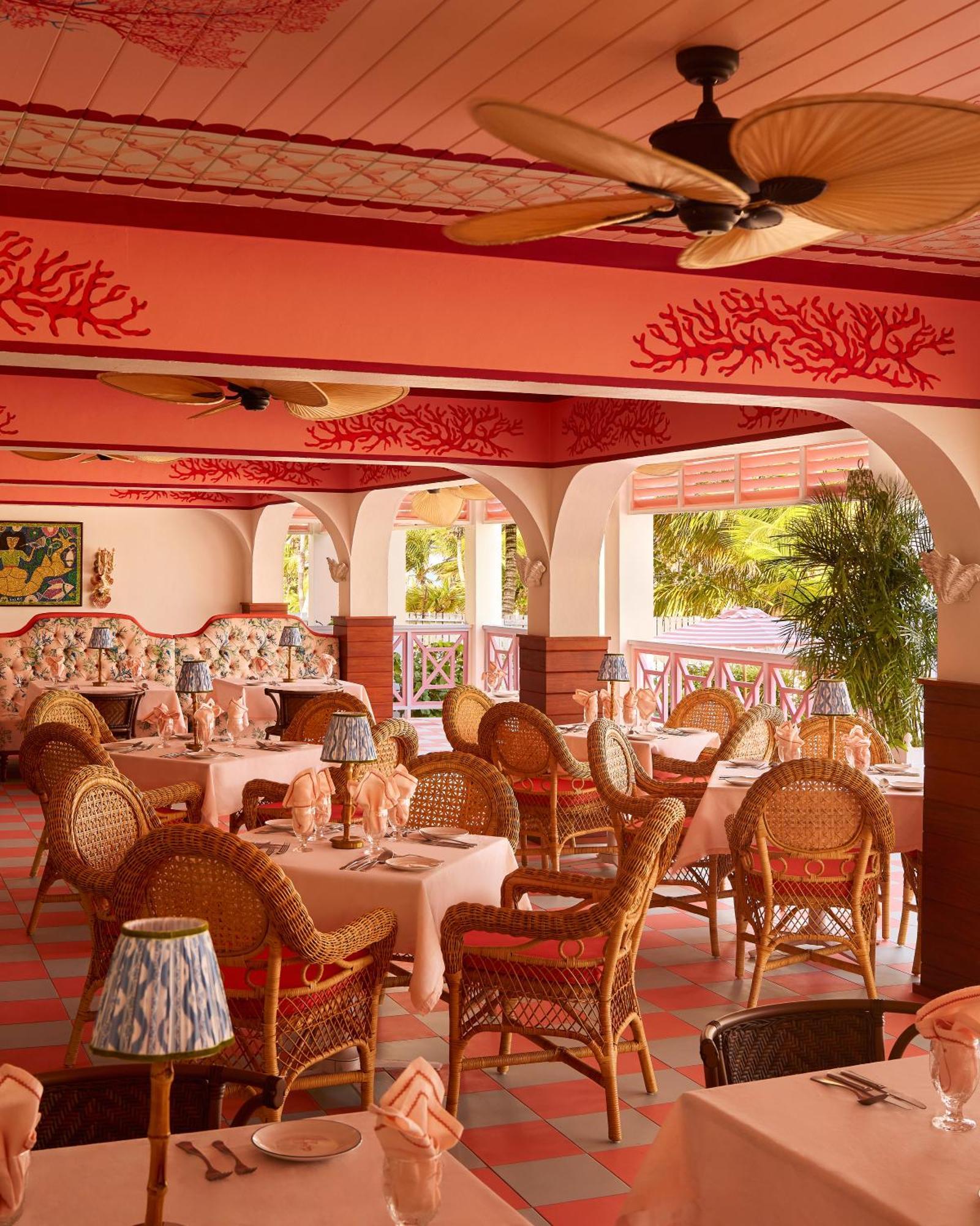 Coral Sands Hotel Dunmore Town Buitenkant foto